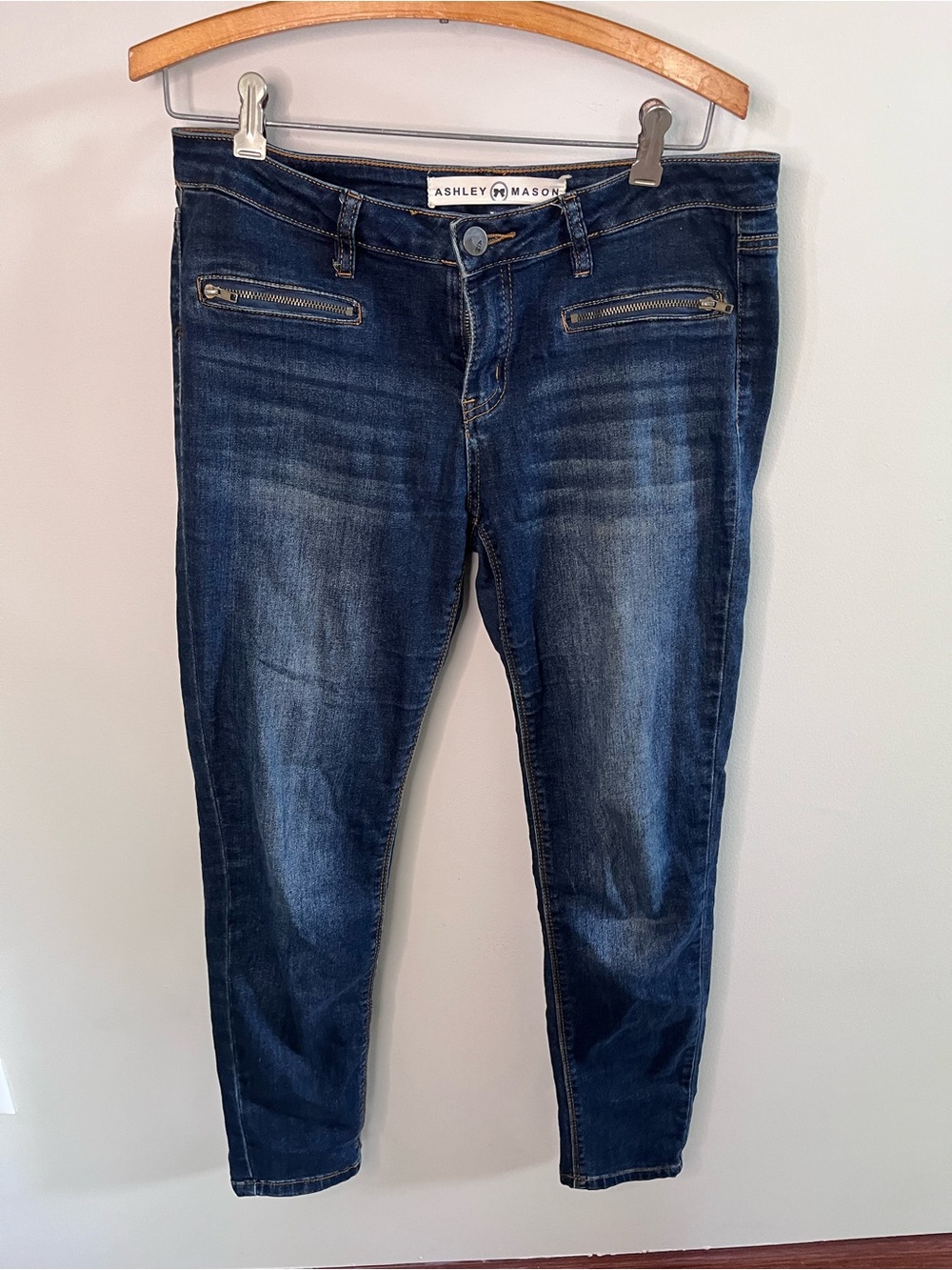 Ashley Mason Dark Wash Skinny Jeans Size 9 Zipper Detail AM-23-2